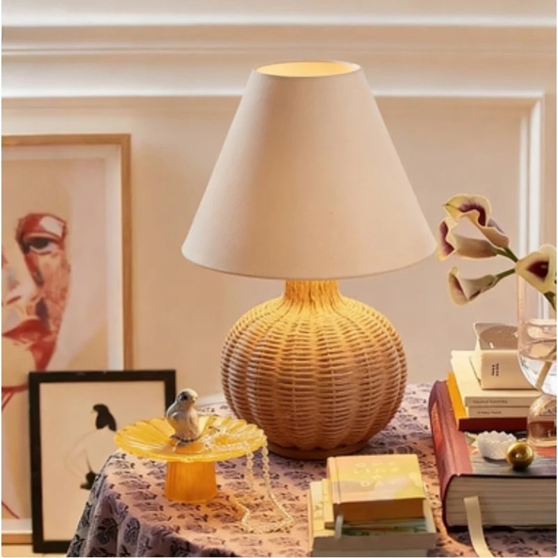 Wabi-sabi Vintage Rattan Table - đánh giá và giá Desk Setup Wallpaper